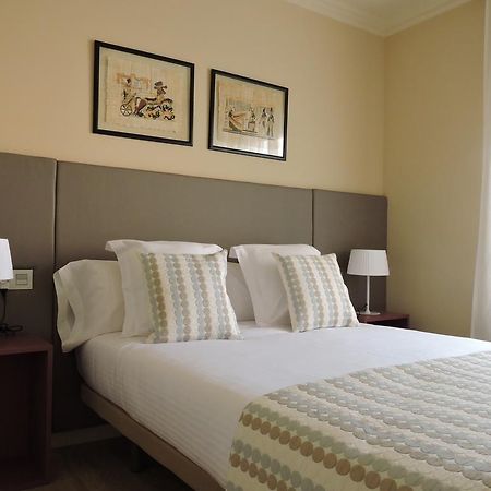 Apartament El Miracle Cardona Bagian luar foto
