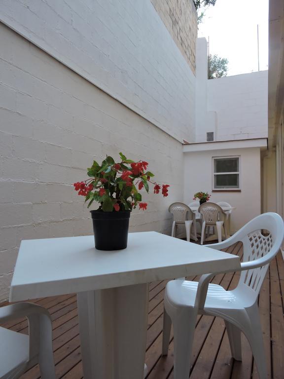 Apartament El Miracle Cardona Bagian luar foto