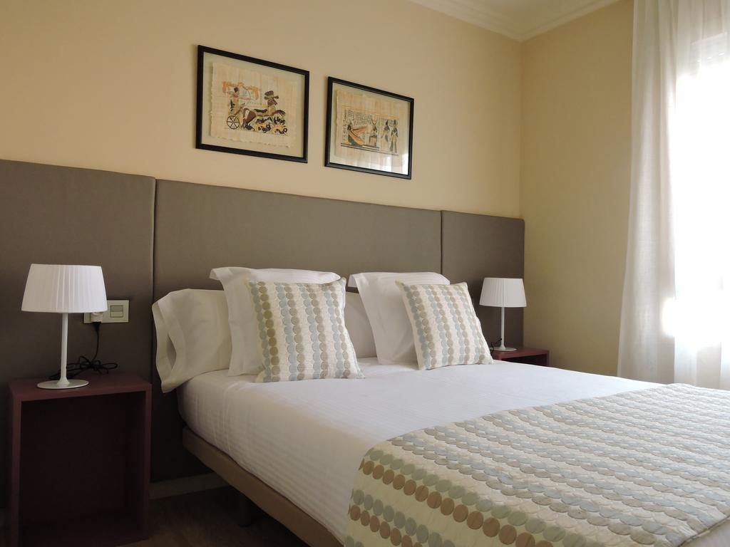 Apartament El Miracle Cardona Bagian luar foto