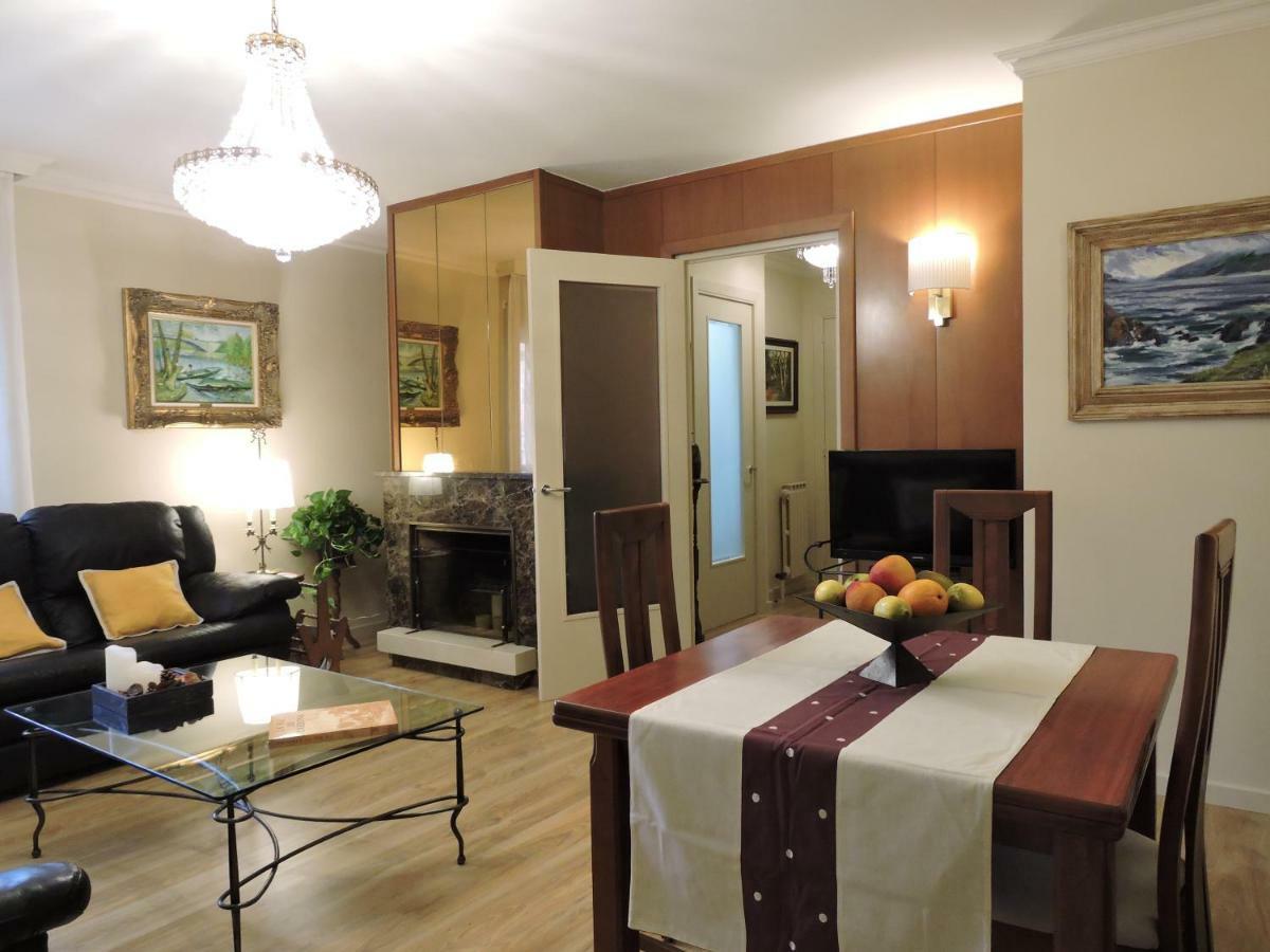 Apartament El Miracle Cardona Bagian luar foto